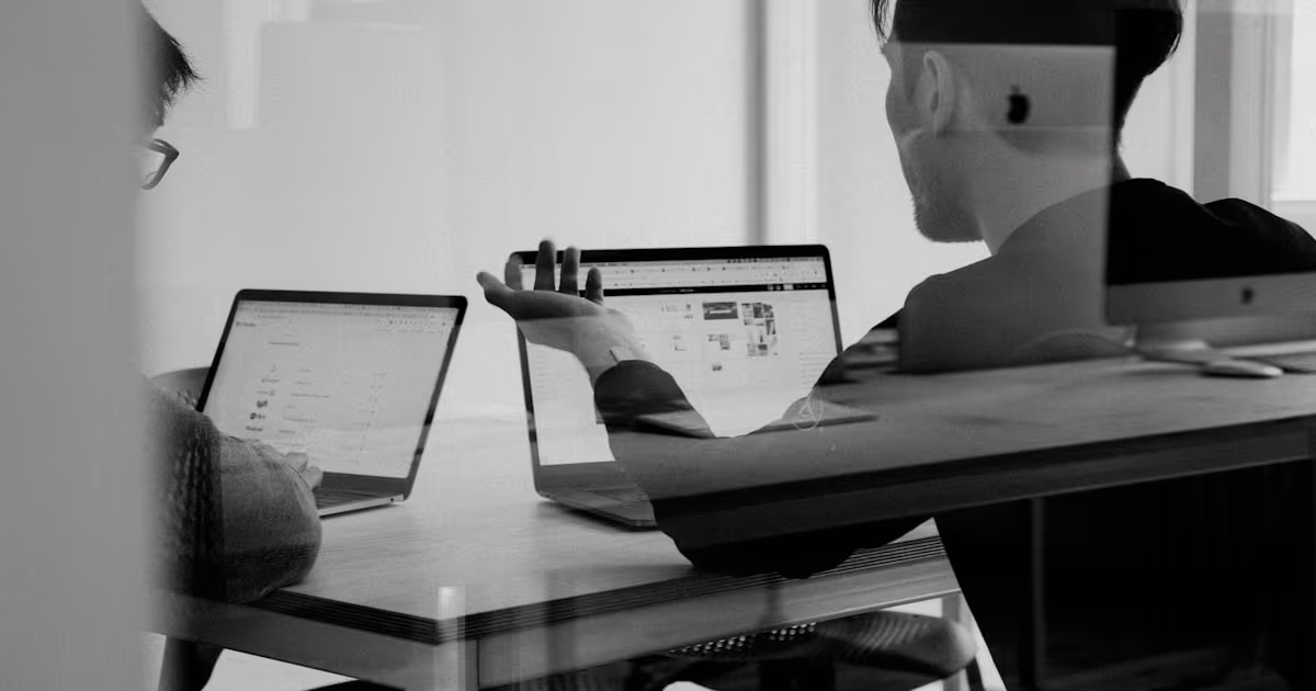 Entrepreneur working on laptop to create and sell digital products online — zero-investment business guide 2026